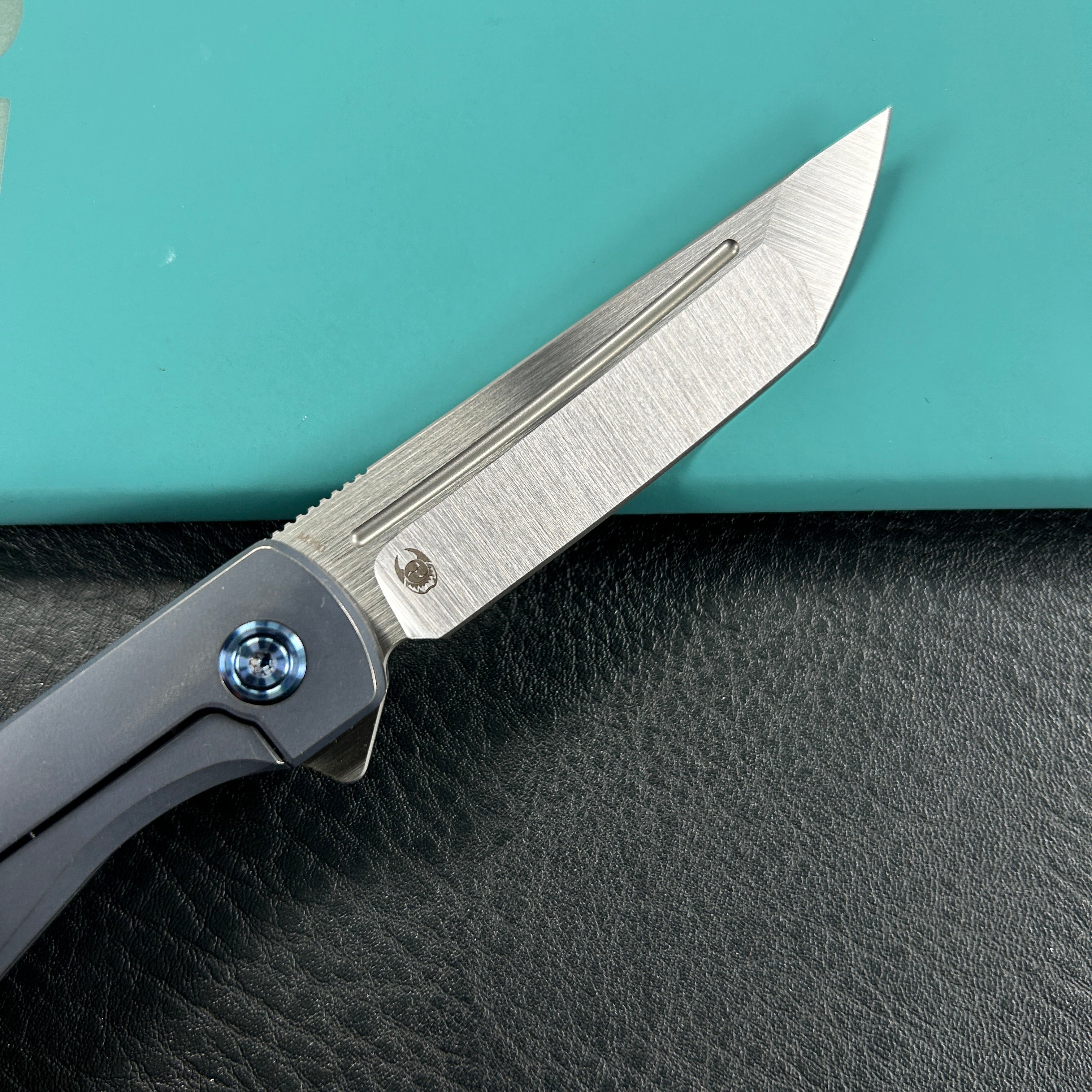 KUBEY KB244B Musō Flipper Everyday Carry Knife Blue Titanium Handle 2.95" Tanto Belt Satin M390 Blade