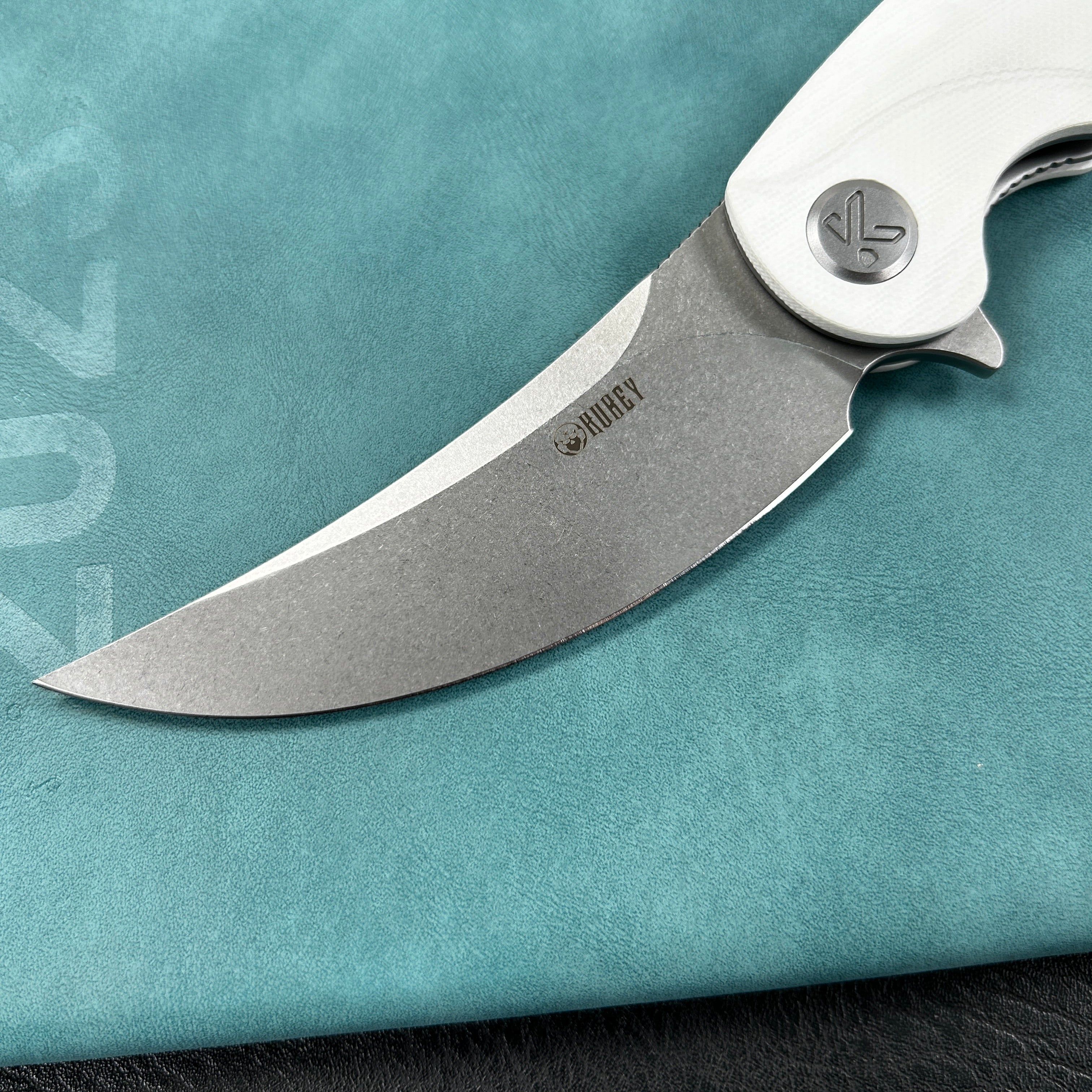 KUBEY KU173C Scimitar Liner Lock Folding Knife White G10 Handle 3.46" Bead Blast AUS-10