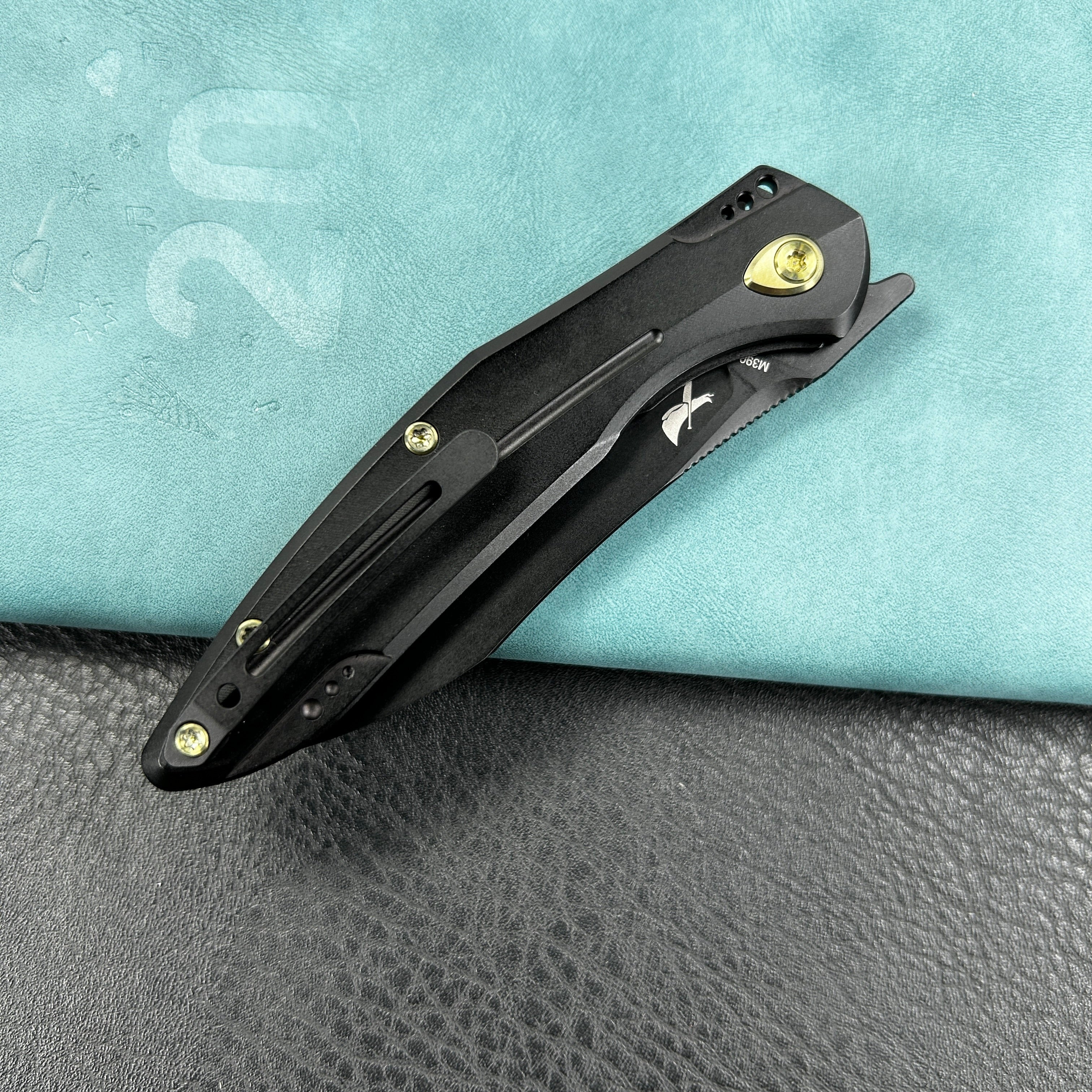 KUBEY KB299B Barracuda Liner Lock Front Flipper Folding Knife Titanium Handle 3.3" Black coated M390