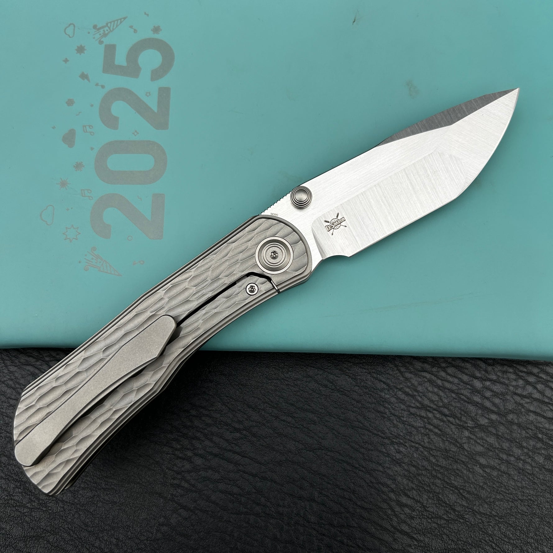 KB KNIVES KB444A Folklore Folding Knife Sandblast Titanium w/ Jigged Pattern Milling Handle 3.42'' Belt Satin M390 Blade