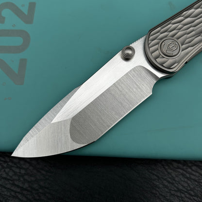 KB KB444A Folklore Folding Knife Sandblast Titanium w/ Jigged Pattern Milling Handle 3.42'' Belt Satin M390 Blade