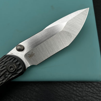 KB KB444C Folklore Folding Knife Regular DLC Titanium w/ Jigged Pattern Milling Handle 3.42'' Belt Satin M390 Blade