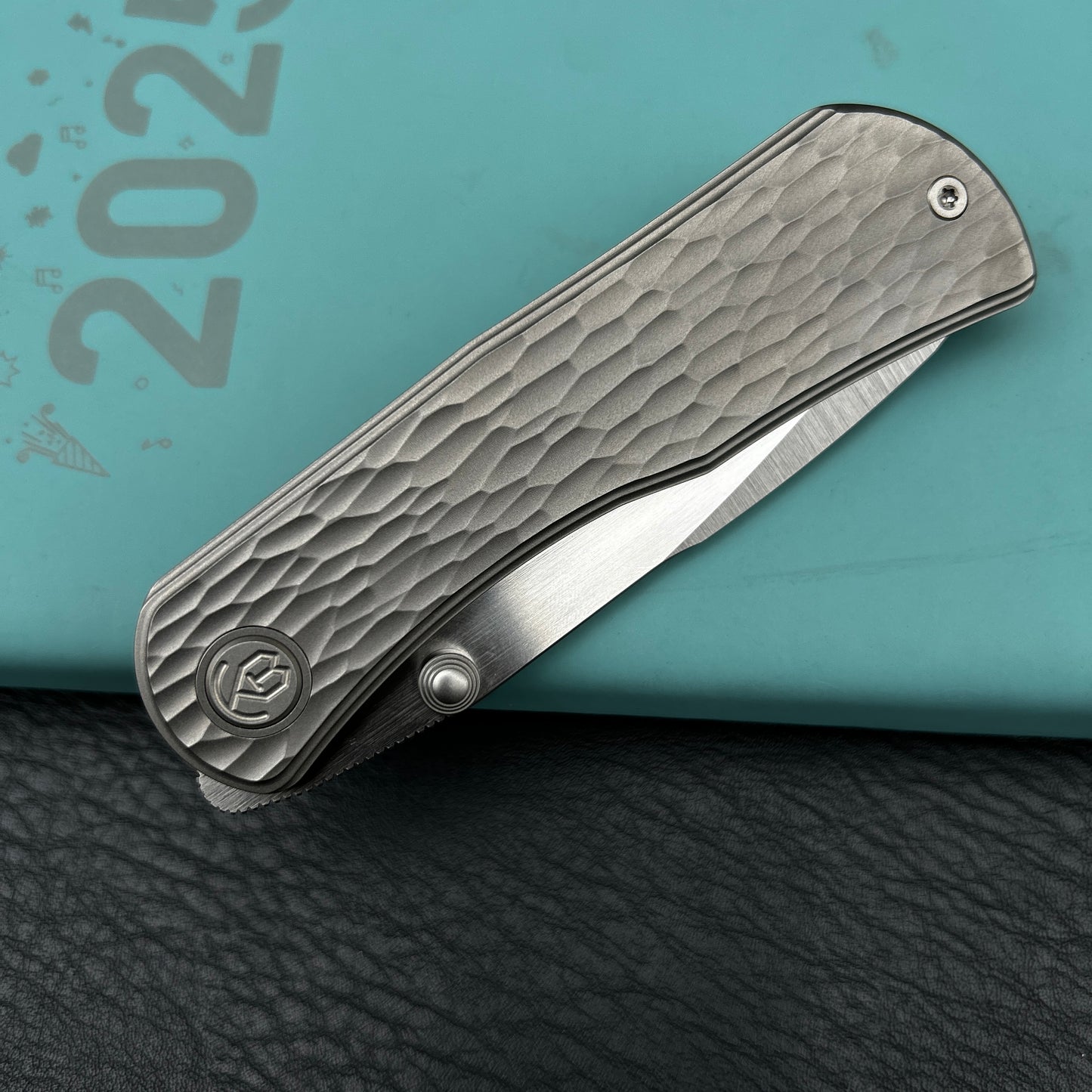 KB KB444A Folklore Folding Knife Sandblast Titanium w/ Jigged Pattern Milling Handle 3.42'' Belt Satin M390 Blade
