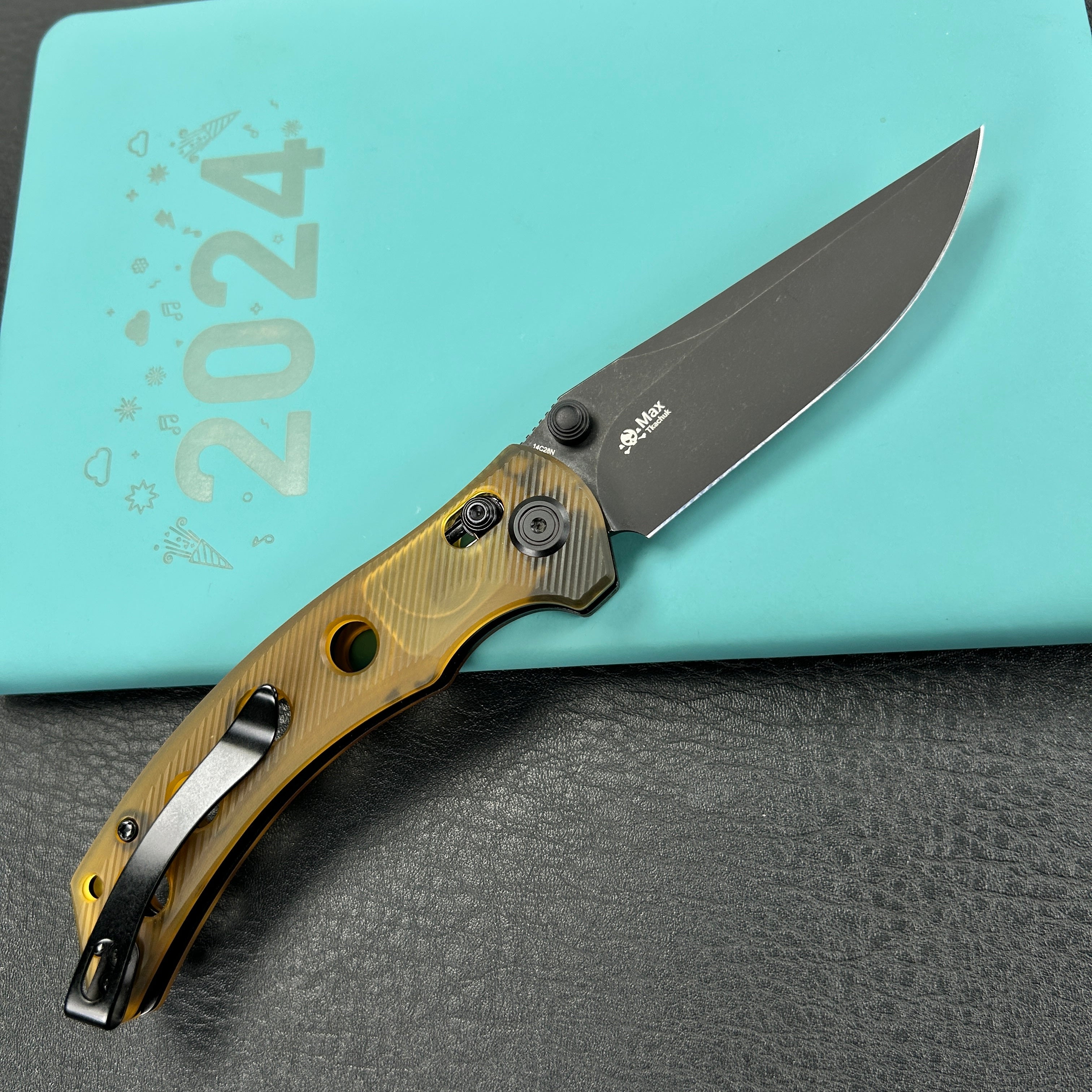 KUBEY KU172H Hound Crossbar Lock Folding Pocket Knife Ultem Handle 3.43" Blackwash  14C28N Blade