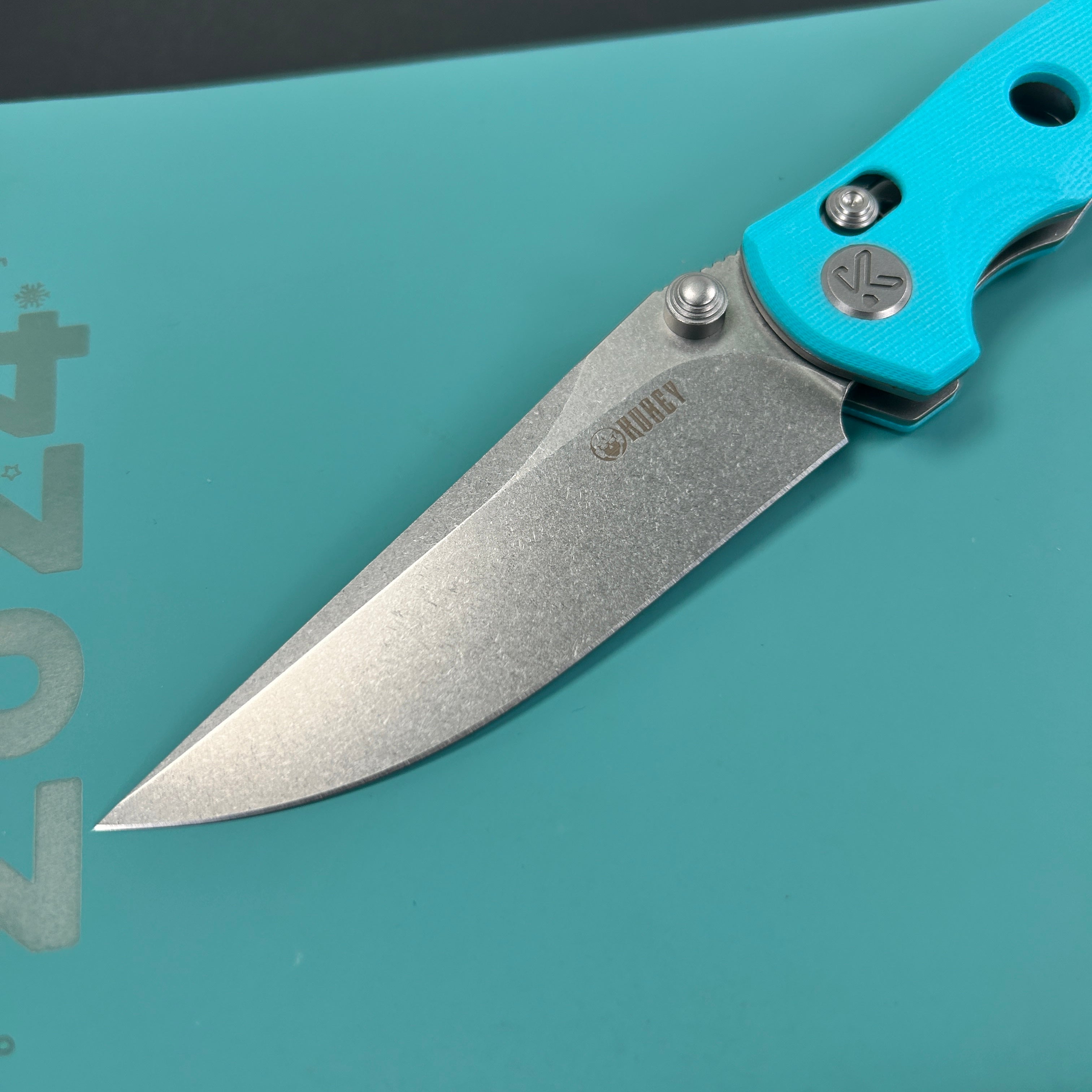 KUBEY KU172C  Hound Crossbar Lock Folding Pocket Knife Tiffany Blue G-10 Handle 3.43" Stonewash 14C28N Blade