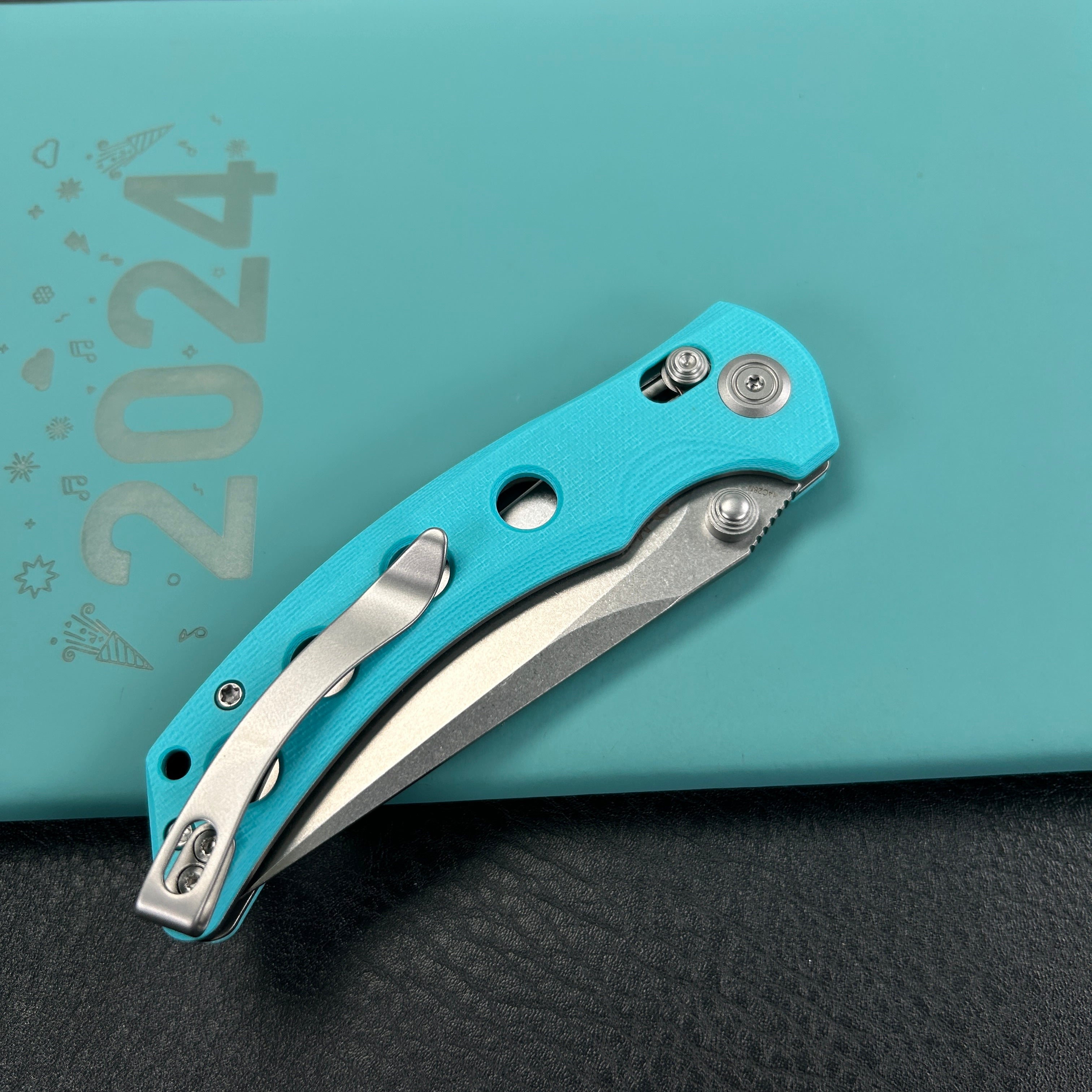 KUBEY KU172C  Hound Crossbar Lock Folding Pocket Knife Tiffany Blue G-10 Handle 3.43" Stonewash 14C28N Blade