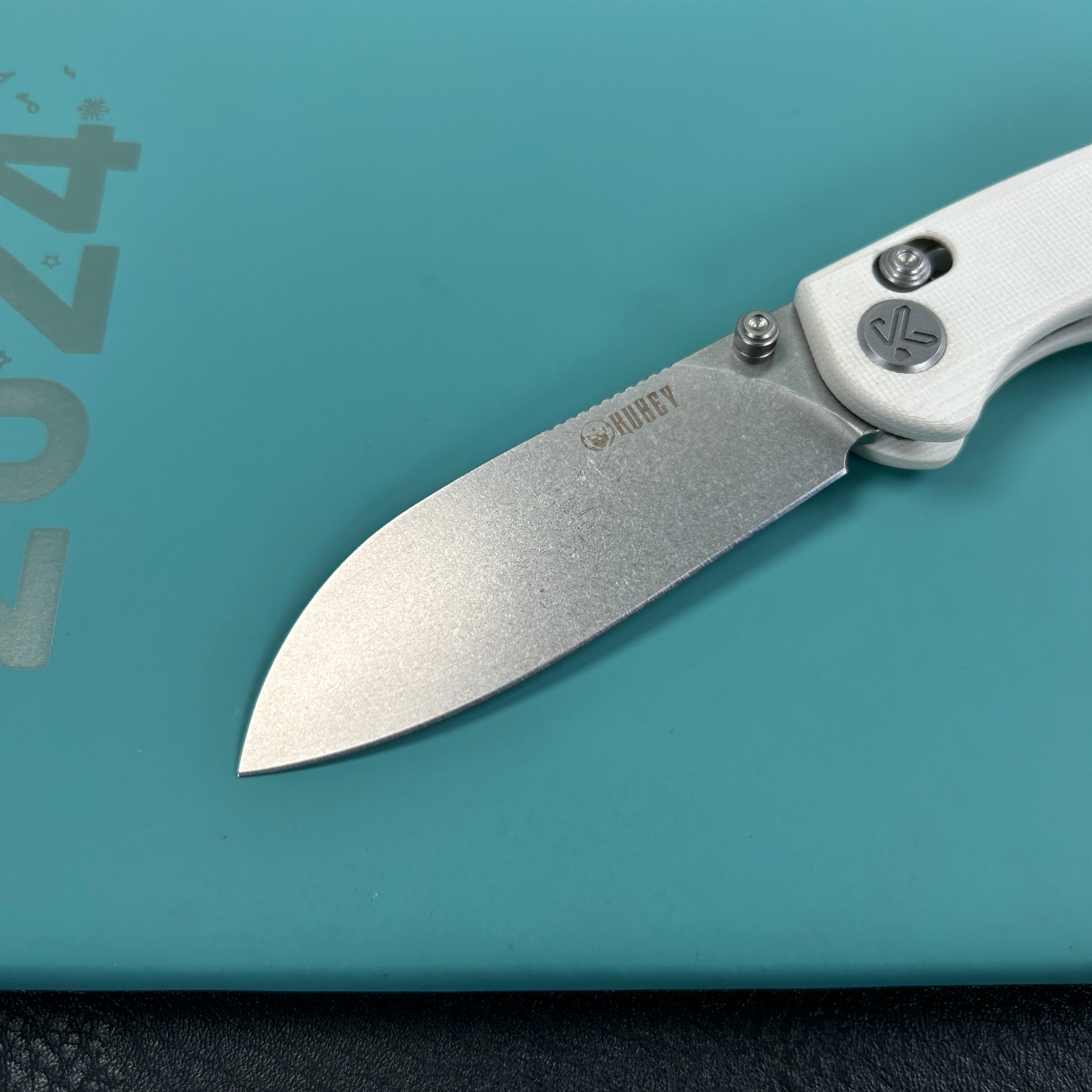 KUBEY KU288E Breeze Every Carry Pocket Knife Crossbar Lock White G10 Handle 3.03" Stonewash 14C28N Blade