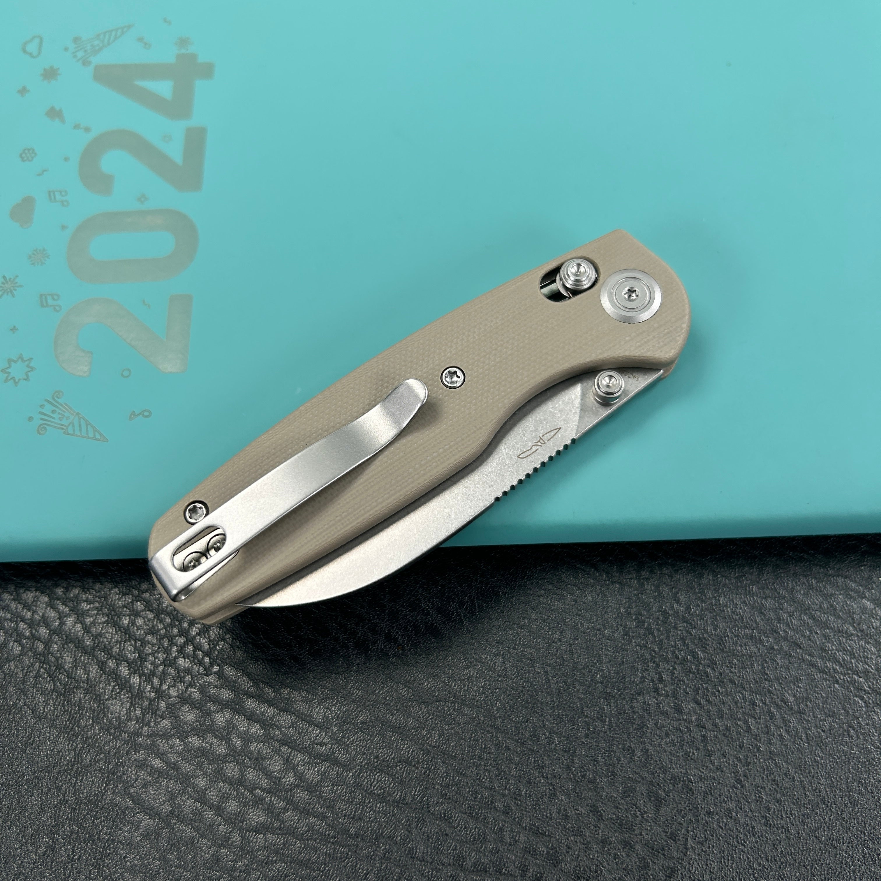 KUBEY KU288C Breeze Every Carry Pocket Knife Crossbar Lock Tan G10 Handle 3.03" Stonewash 14C28N Blade