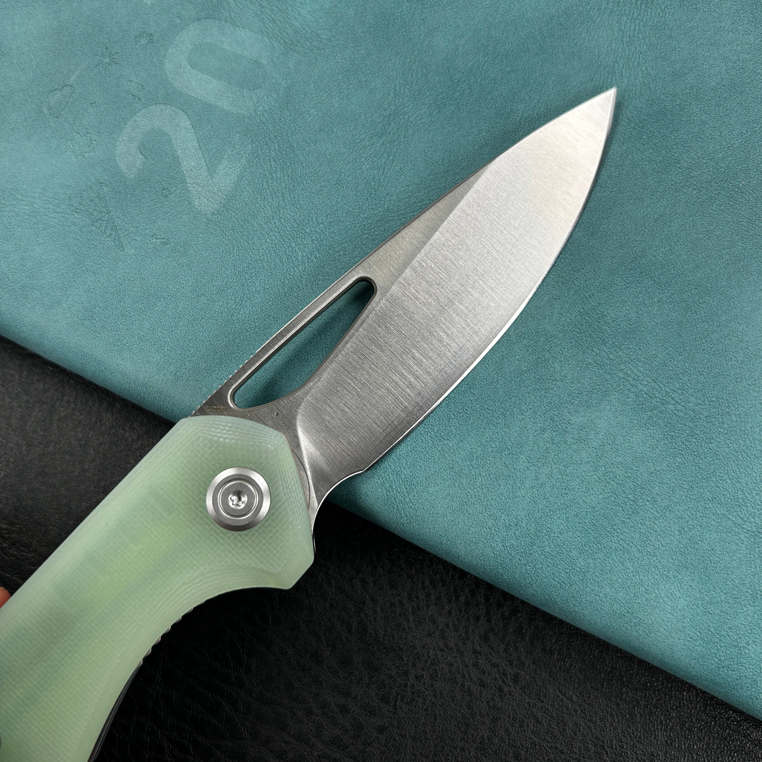 KUBEY KU324F Doris Liner Lock Front Flipper Folding Knife Jade G10 Handle 3.27" Satin Finish 14C28N