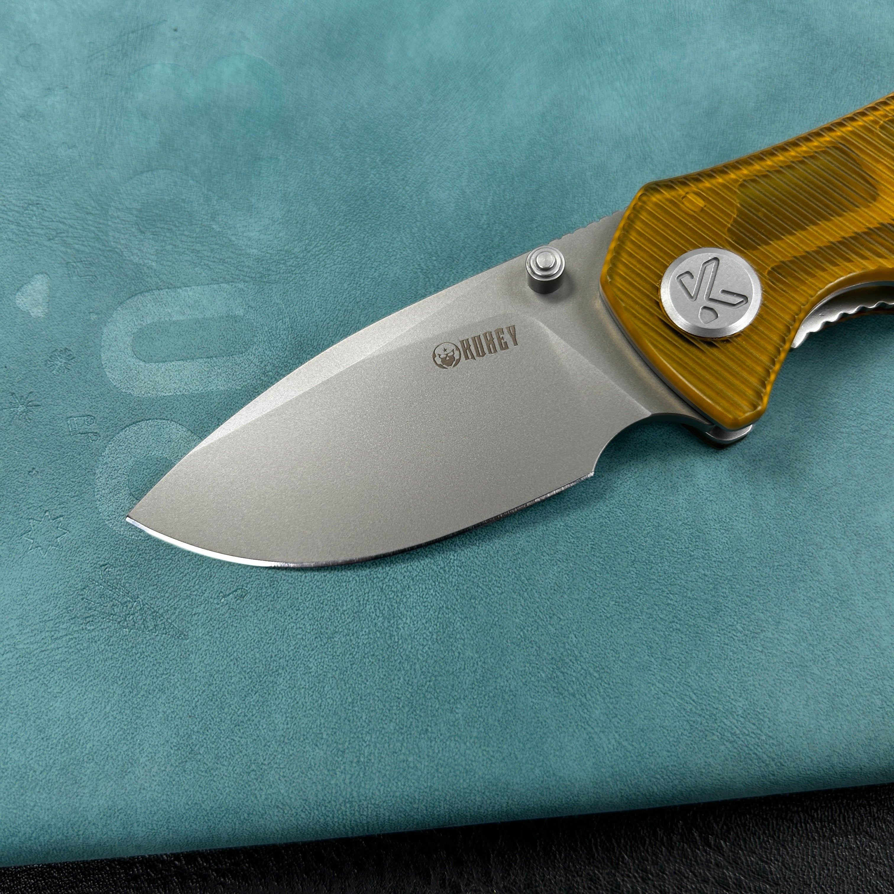 KUBEY KU180H Karaji Liner Lock Dual Thumb Studs Open Folding Pocket Knife Ultem Handle 2.56" Beadblast 14C28N