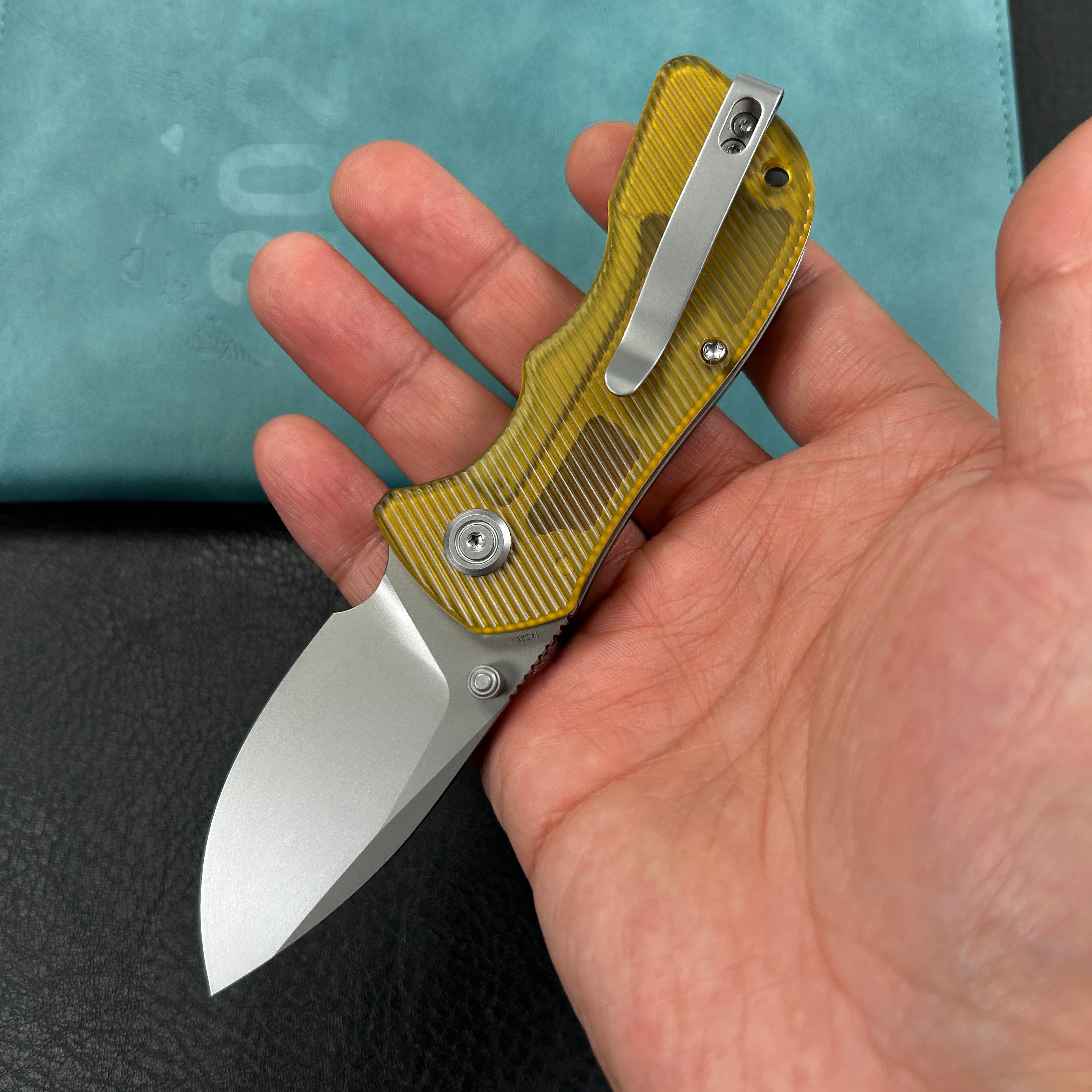 KUBEY KU180H Karaji Liner Lock Dual Thumb Studs Open Folding Pocket Knife Ultem Handle 2.56" Beadblast 14C28N