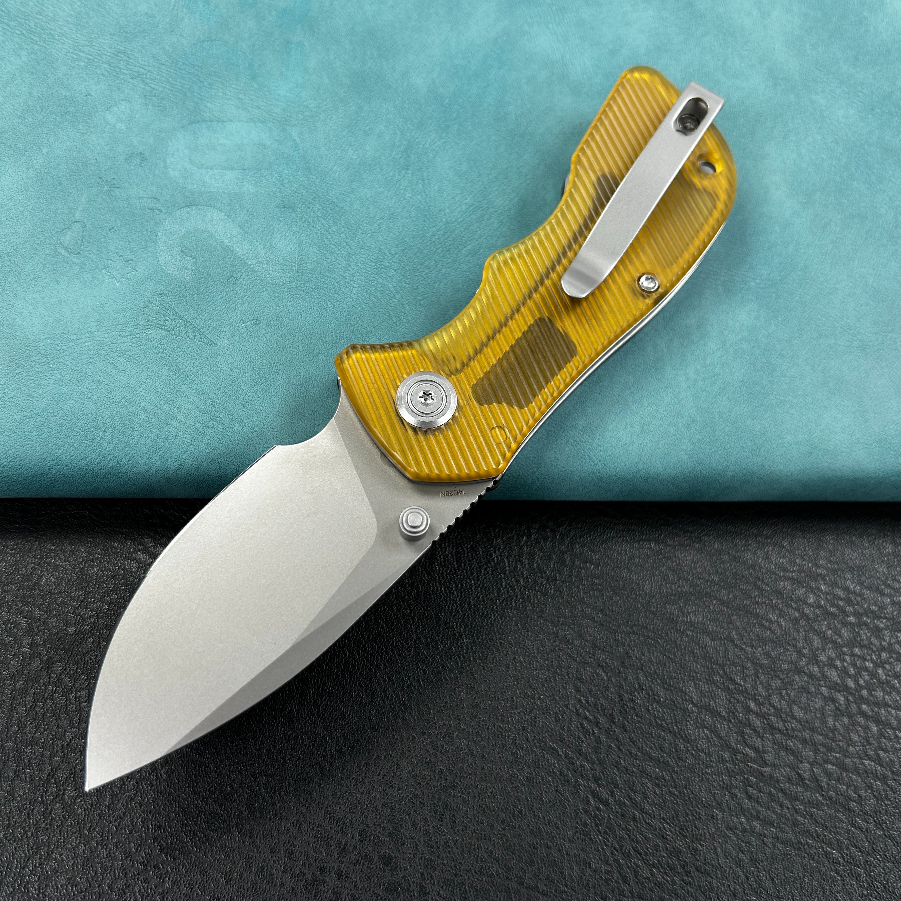 KUBEY KU180H Karaji Liner Lock Dual Thumb Studs Open Folding Pocket Knife Ultem Handle 2.56" Beadblast 14C28N