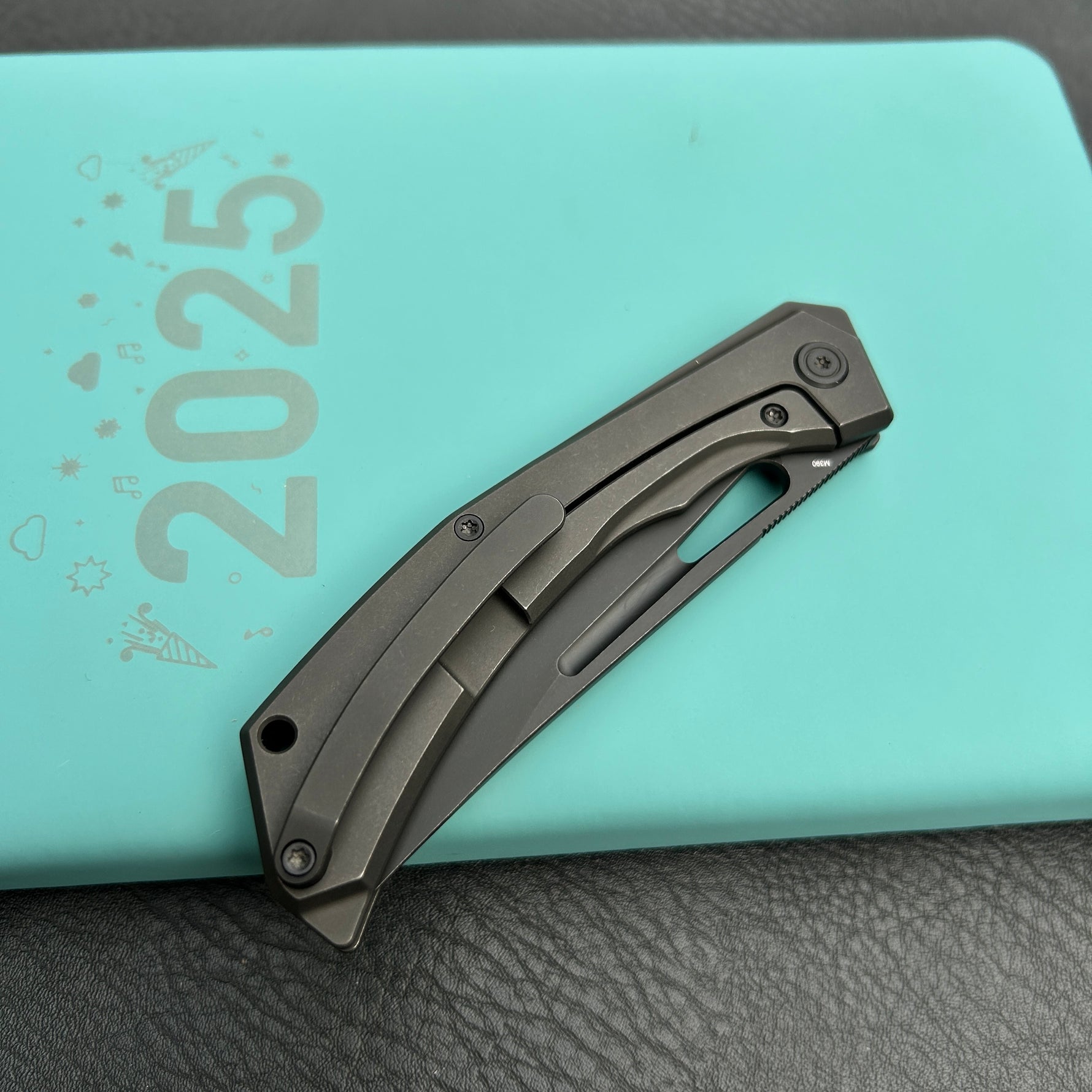 KB KNIVES  KB170C Ishtar Frame Lock Pocket Folding Knife Ti Hanlde 3.54''  Blackwash M390