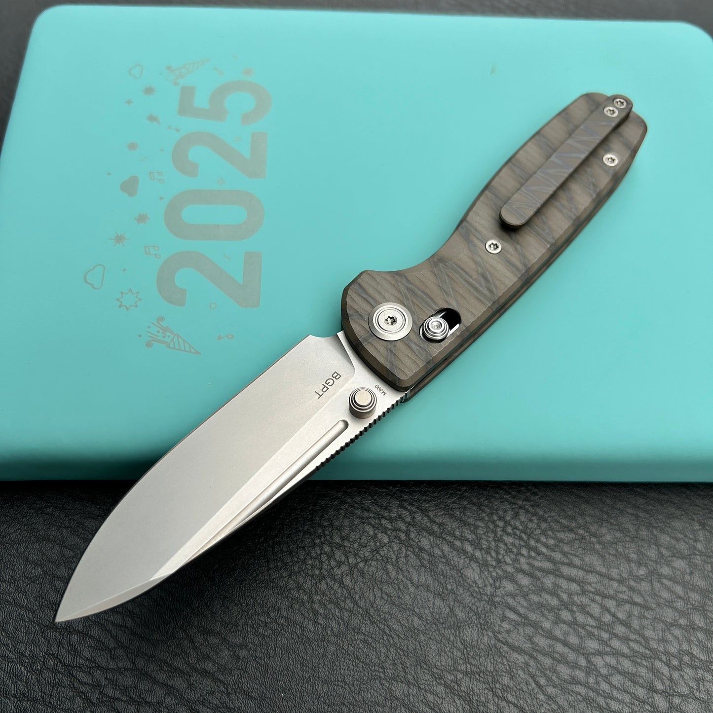 KB KNIVES KB383G Bluff Crossbar Folding Knife Flame  Titanium Handle 3.19" Beadblast blade M390
