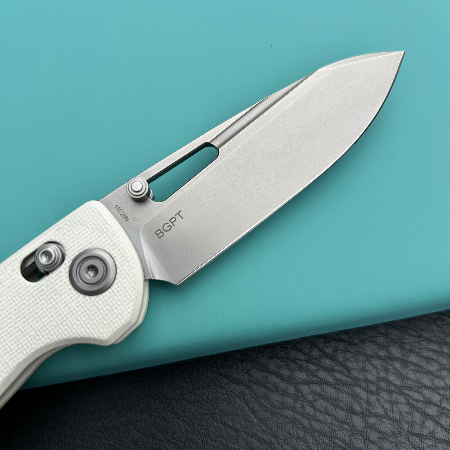 Kubey KU248G Bluff Axis lock Everyday Carry Folding Knife White G10 Handle 3.19" Sandblast 14C28N
