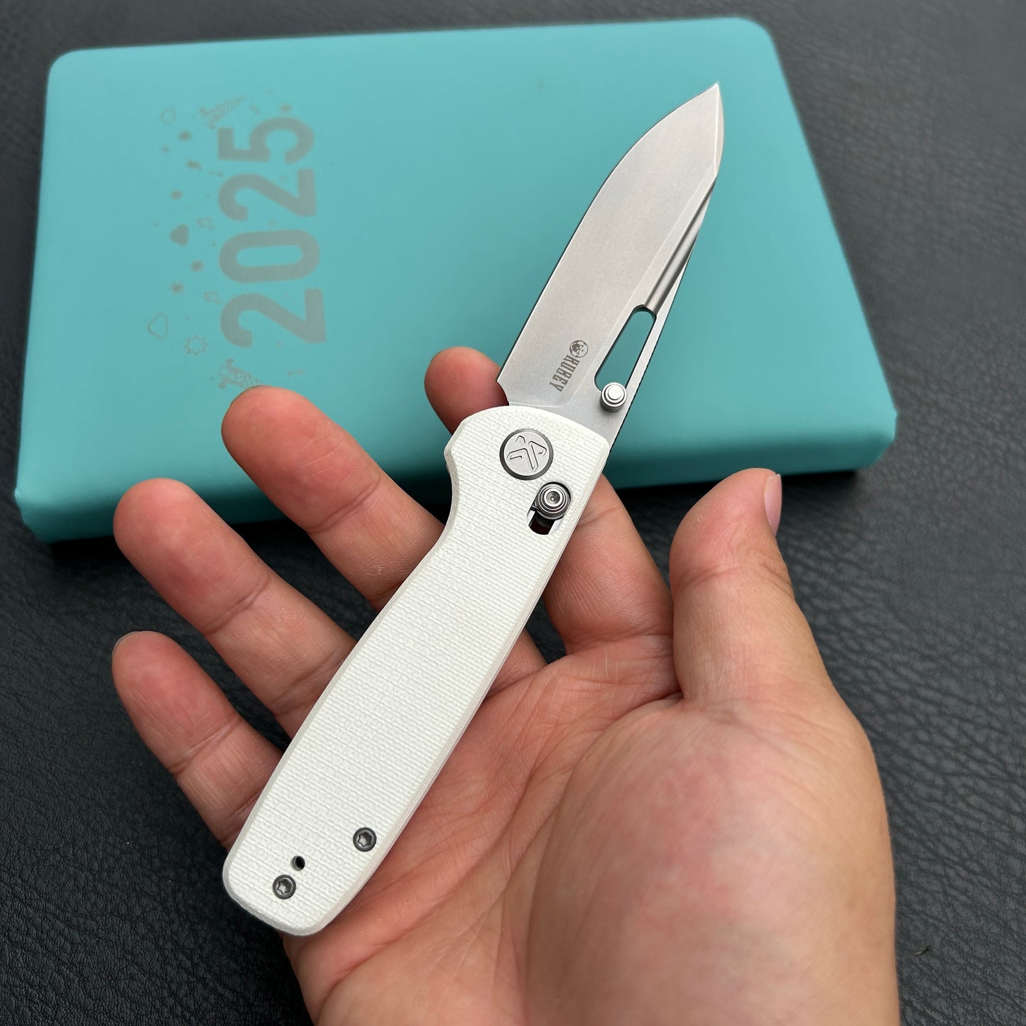 Kubey KU248G Bluff Axis lock Everyday Carry Folding Knife White G10 Handle 3.19" Sandblast 14C28N