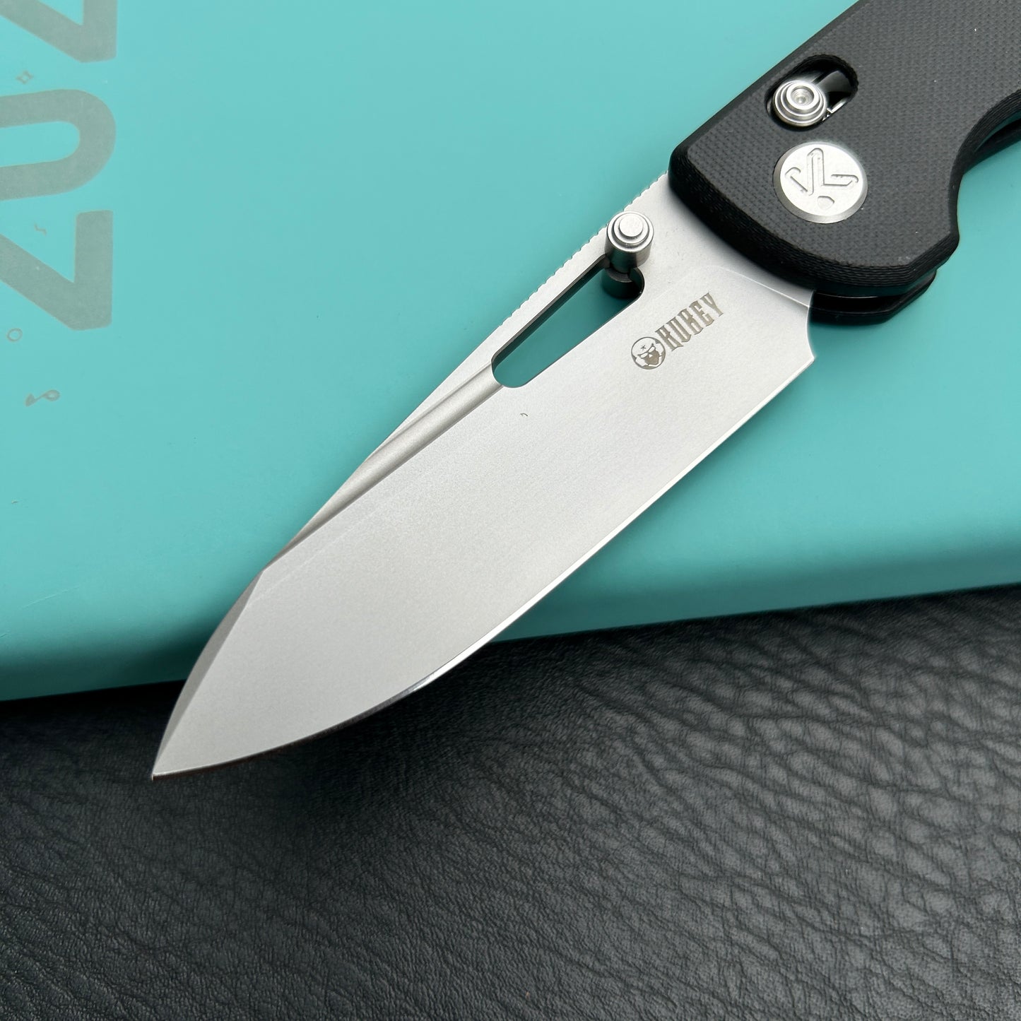 Kubey KU248F Bluff Axis lock Everyday Carry Folding Knife Black G10 Handle 3.19" Sandblast 14C28N