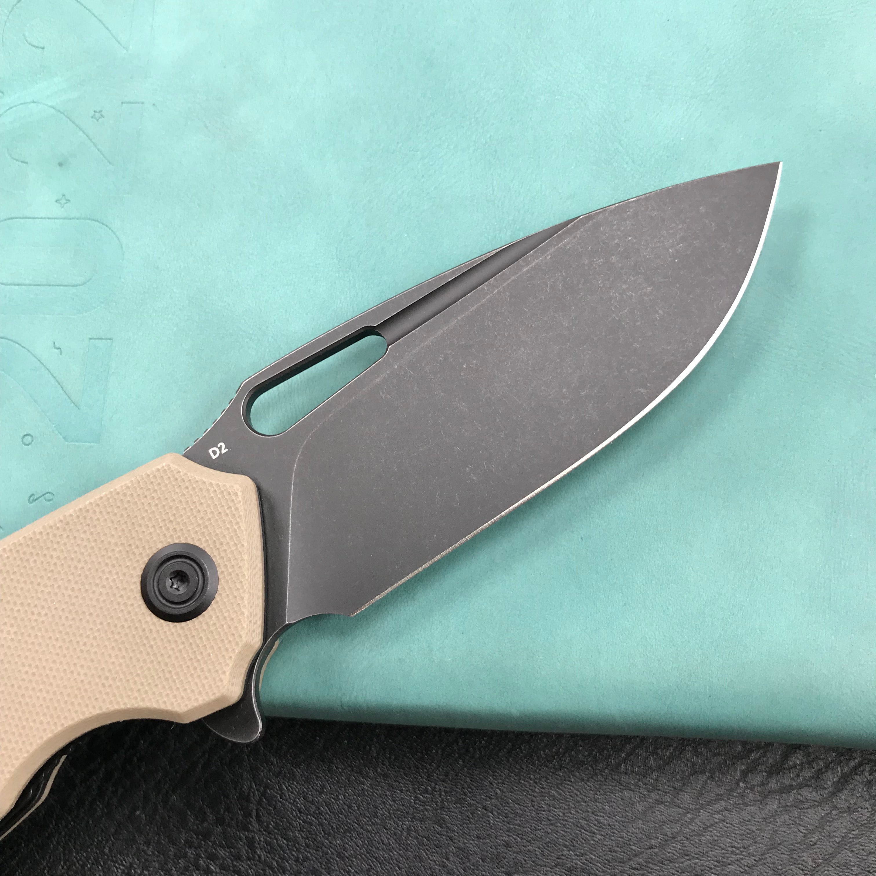 KUBEY KU322D  Liner Lock Flipper Folding Knife Tan G10 Handle 3.39" Dark Stonewashed D2