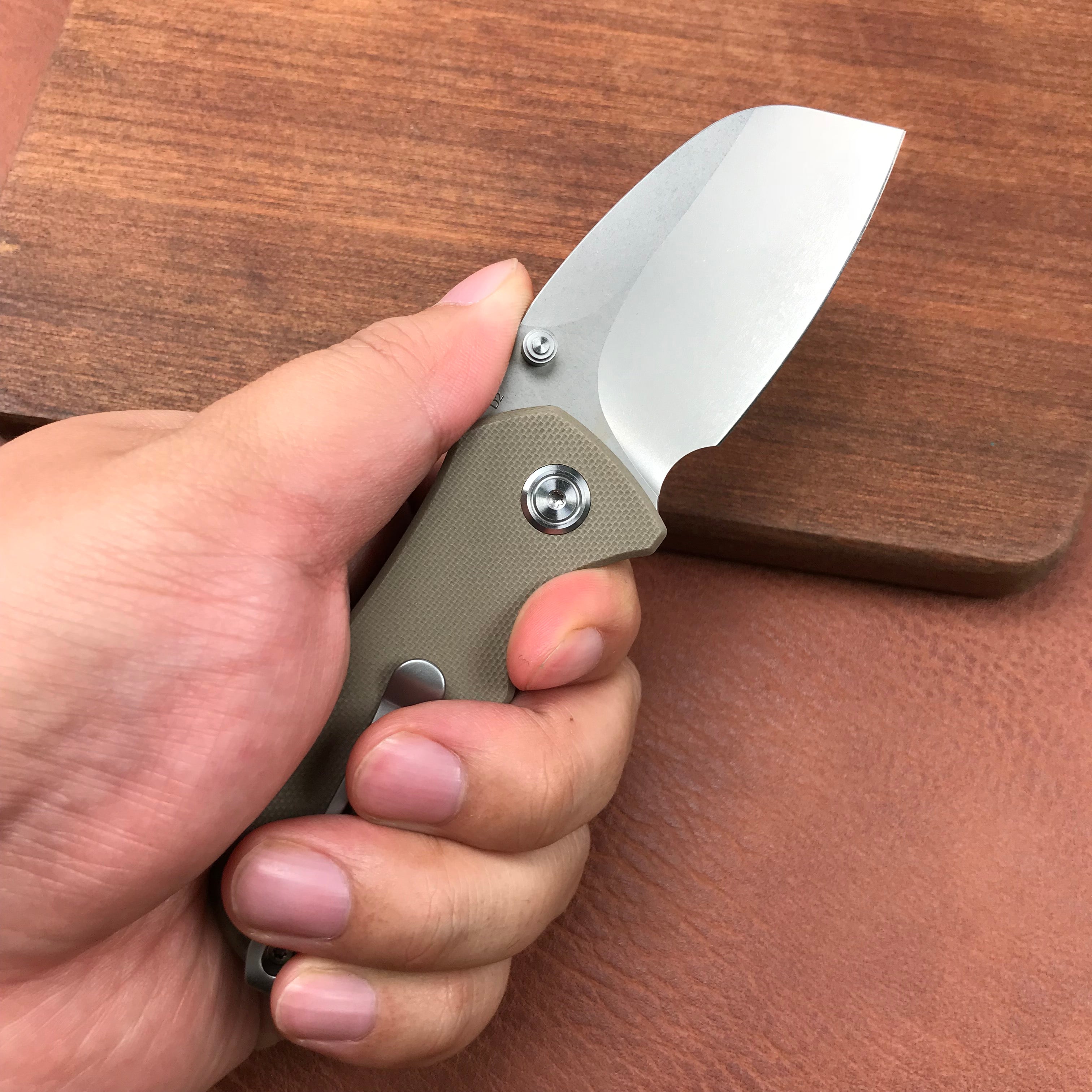 KUBEY KU180B Karaji Liner Lock Dual Thumb Studs Open Folding Pocket Knife Tan G10 Handle 2.56" Bead Blasted D2