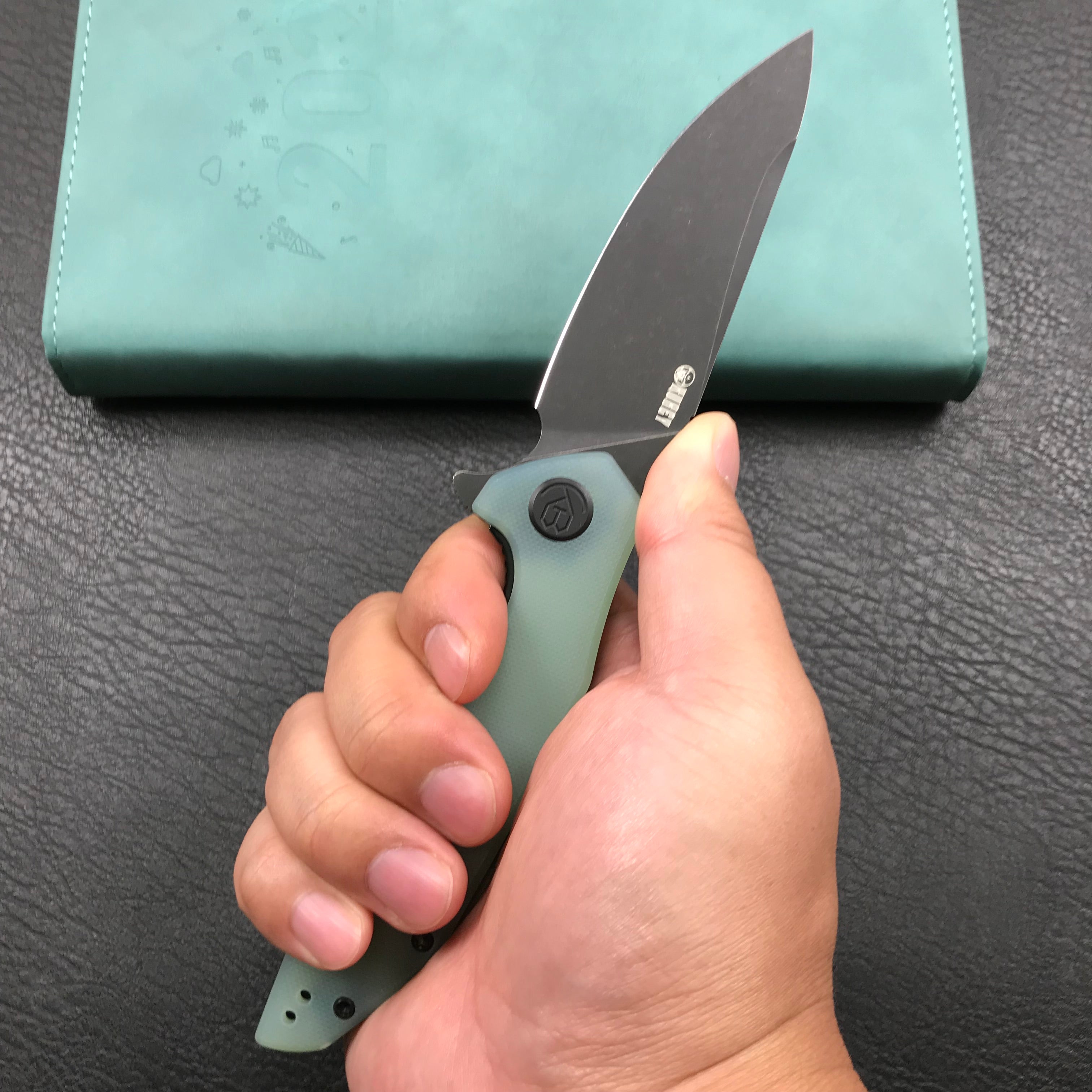 KUBEY KU117G Nova Liner Lock Flipper Folding Pocket Knife Jade  G10 Handle Black Stonewashed D2