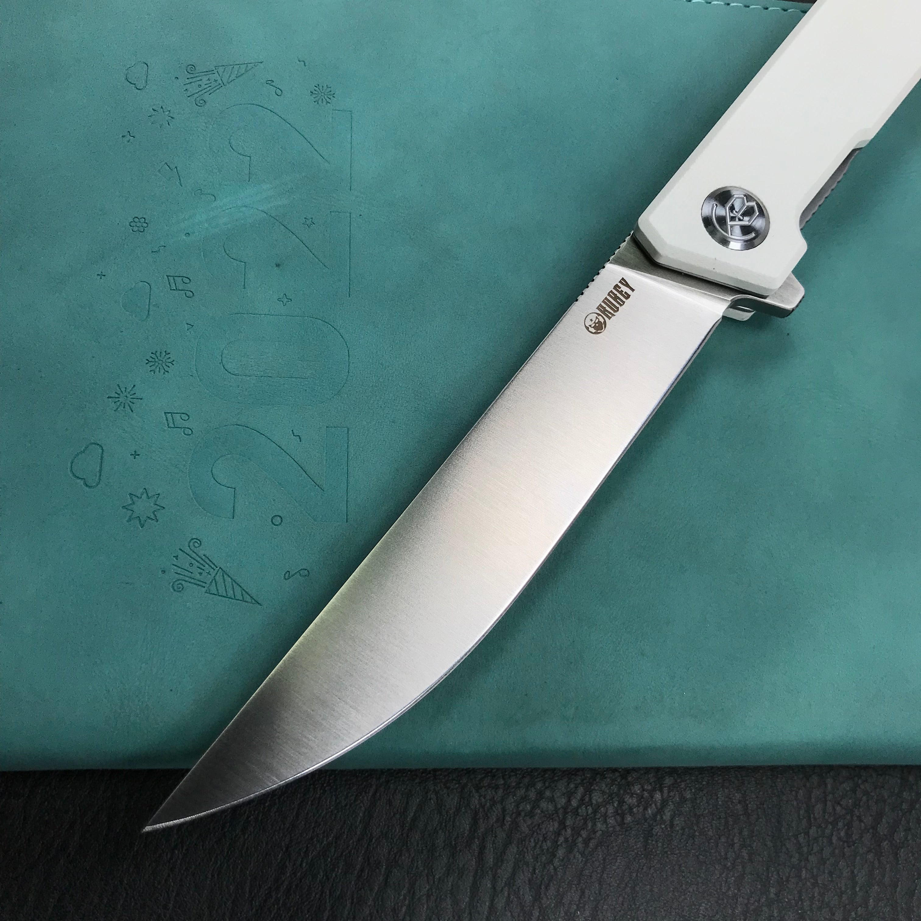 KUBEY KU253G Pylades  Cheetah Liner Lock Flipper Folding Knife White G10 Handle 4.65" Satin AUS-10