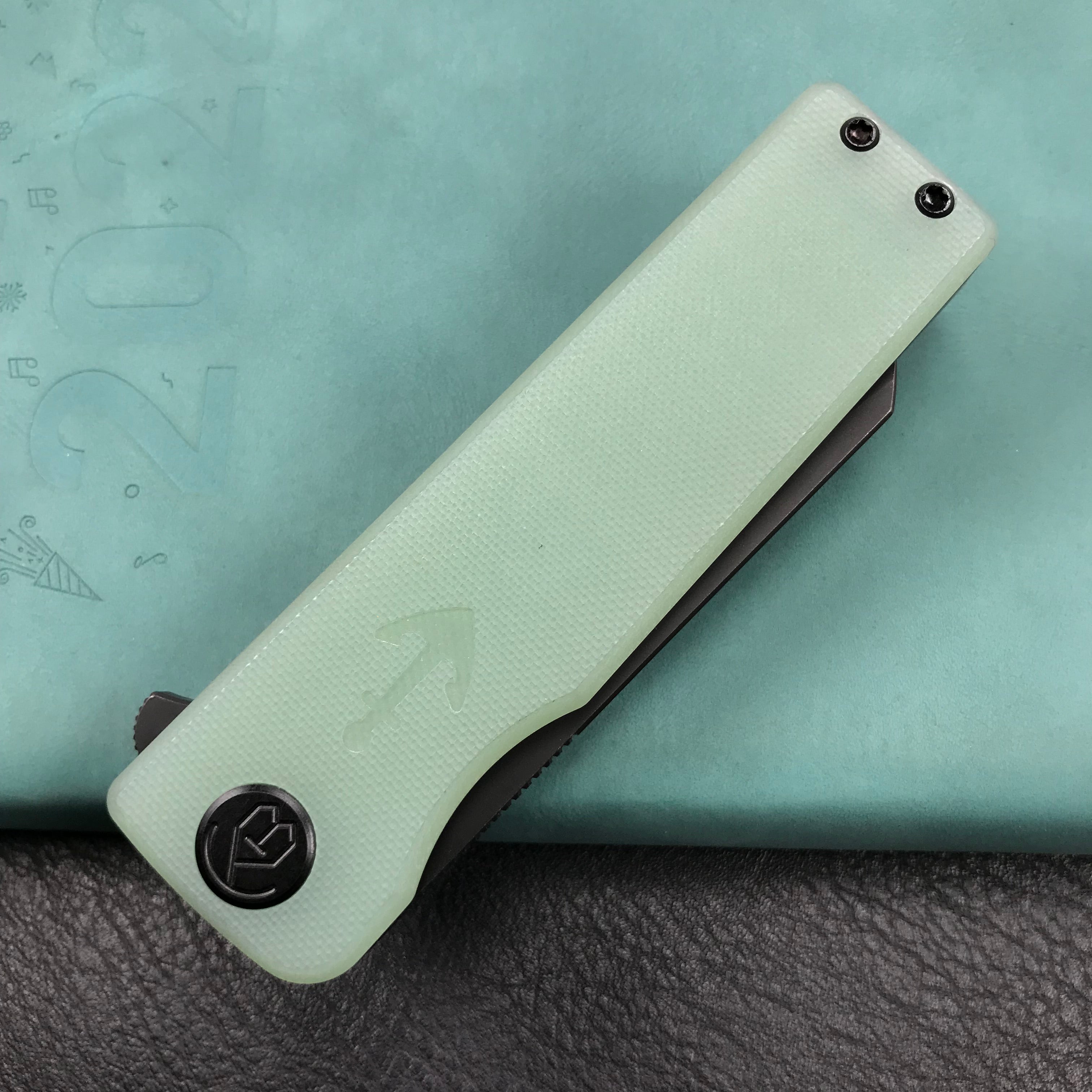 KUBEY KU317D Sailor Liner Lock Flipper Outdoor Pocket Knife Translucent Jade G10 Handle 3.11" Black Stonewashe AUS-10