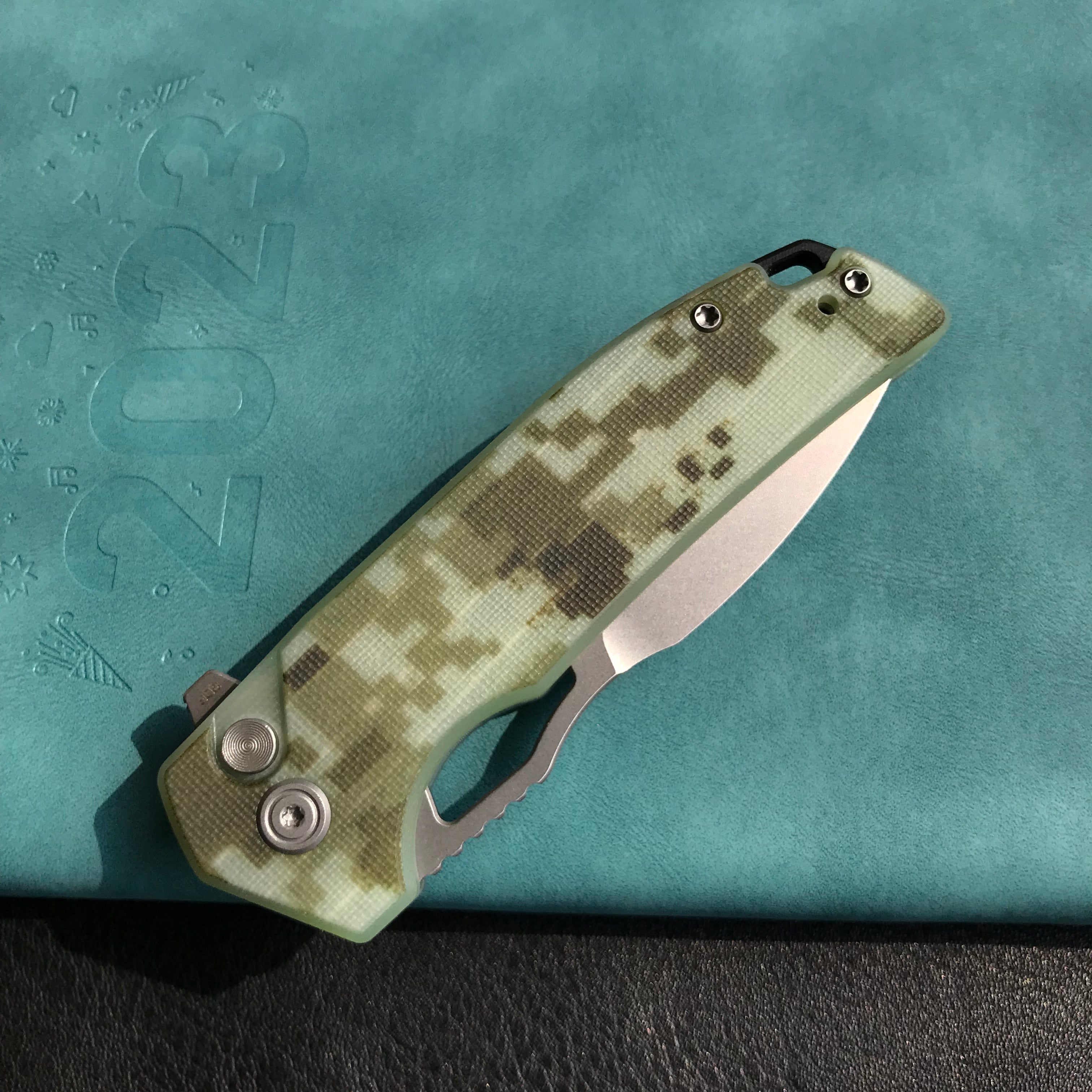 KUBEY KU316C RDF Pocket Knife with Button Lock, Full-Contoured Camo G-10 Handle 3.11" Bead Blasted AUS-10 Blade, Lightweight Hydra Designed Folding Knife for EDC