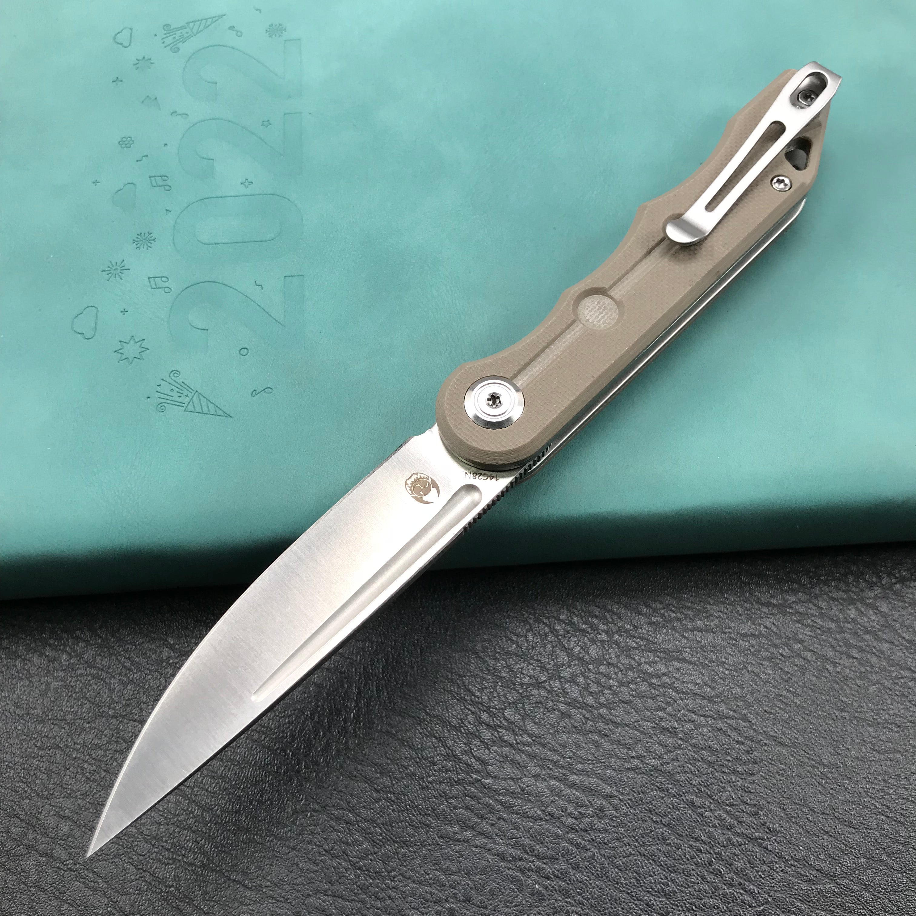 KUBEY KU2101E Mizo Liner Lock Front Flipper Folding Knife Tan G10 Handle 3.15" Satin 14C28N