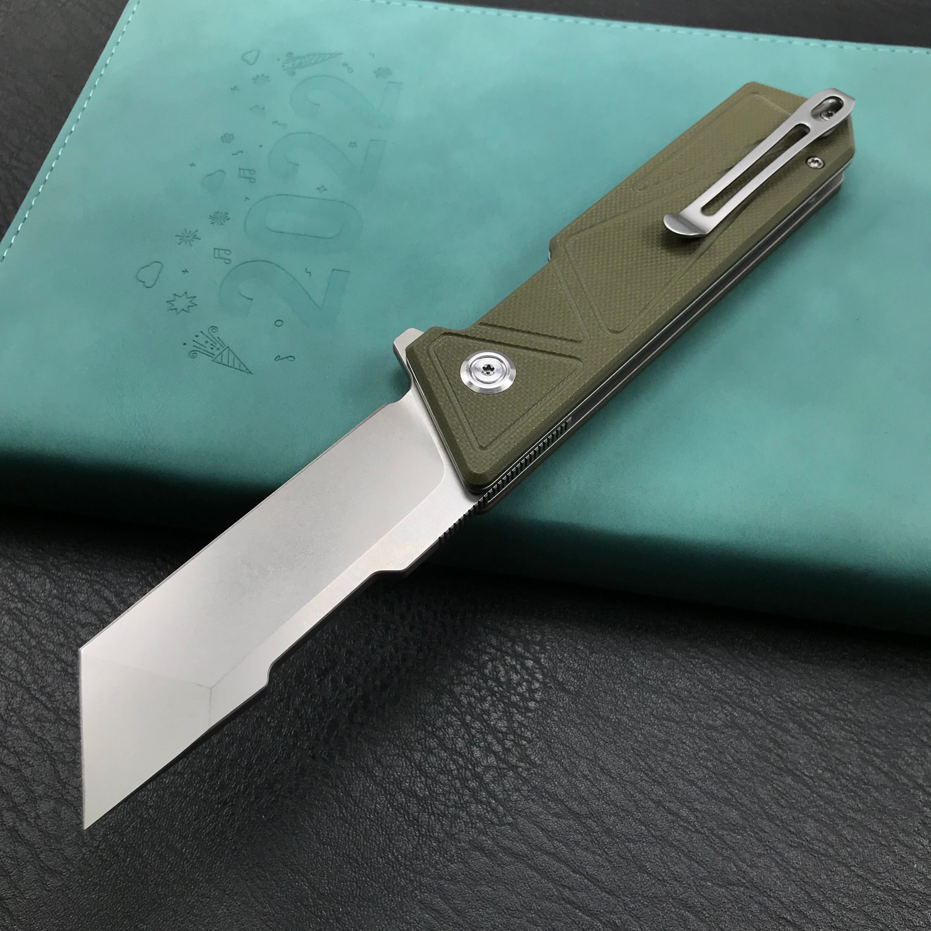 KUBEY KU104B Avenger Outdoor Edc Folding Pocket Knife Green G10 Handle 3.07" Blasted Stonewashed D2