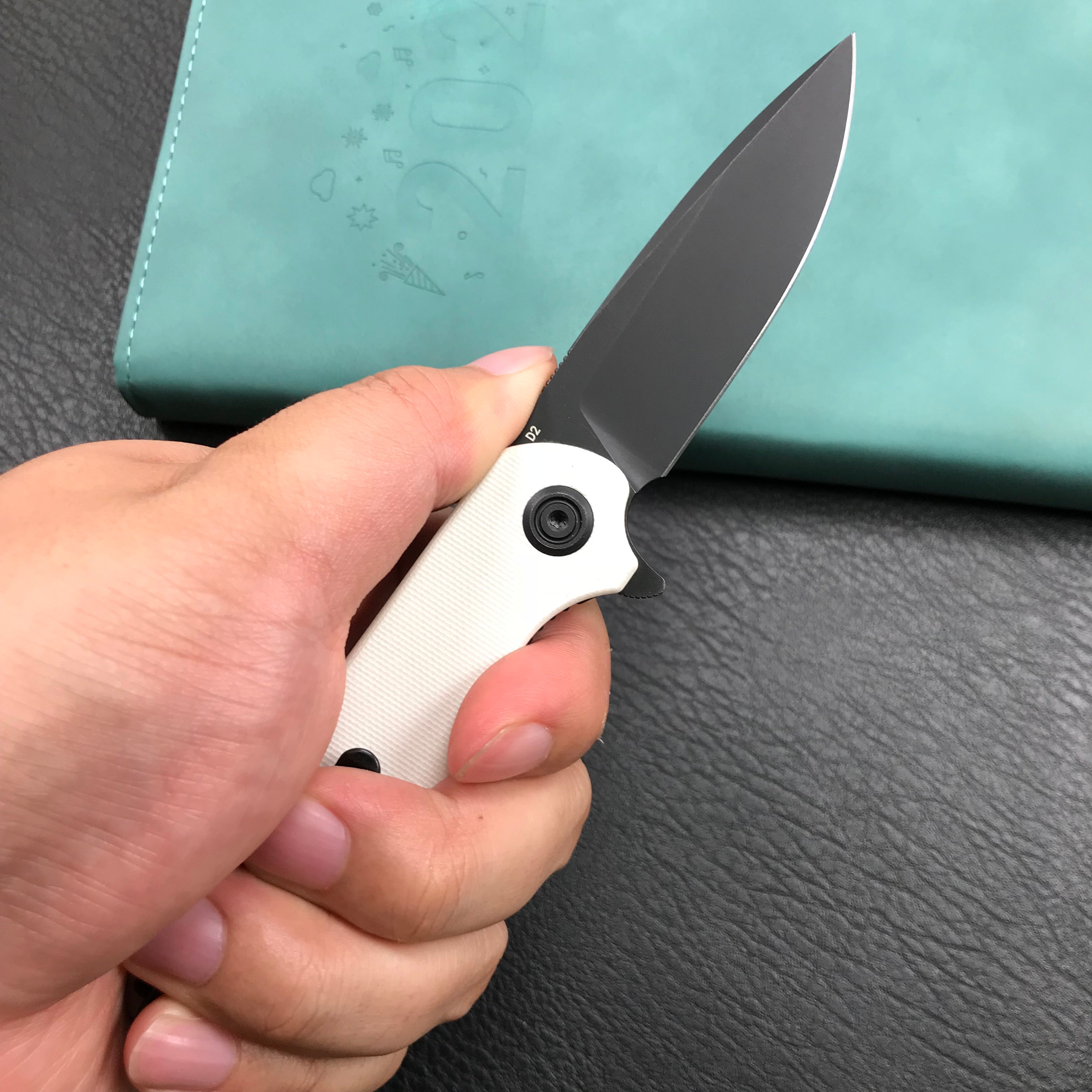 KUBEY KU233G EDC Wolverine Liner Lock Folding Pocket Knife White G10 Handle 2.95" Dark Stonewashed D2