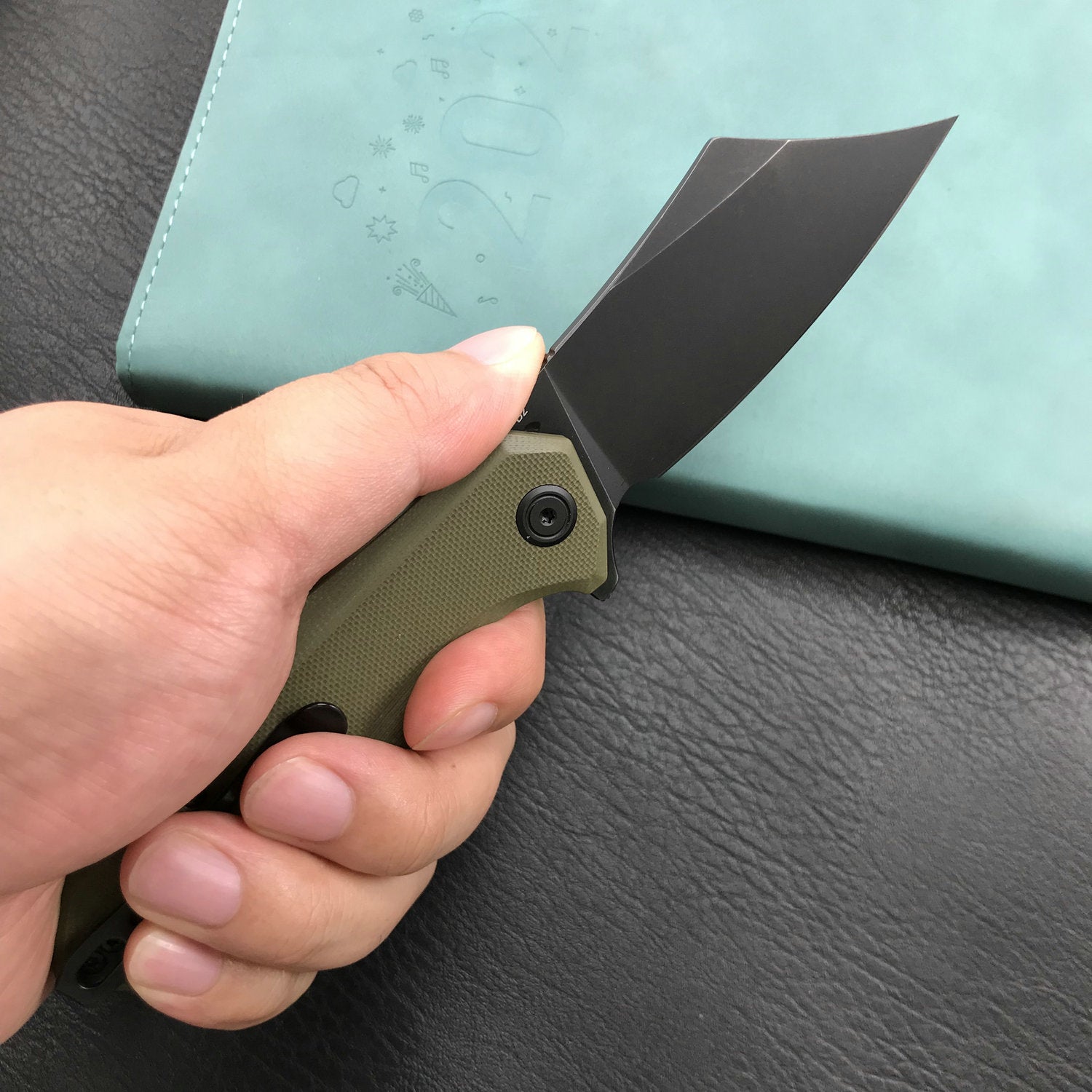 KUBEY KU329B Cleaver Liner Lock Flipper Knife Green G10 Handle 3.27" Black Stonewashed D2